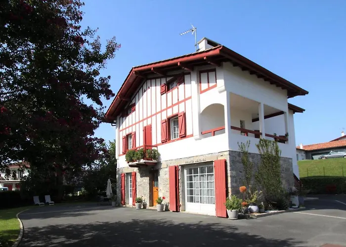 Uharte Beherea * Souraide